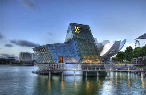 louis vuitton boutique singapore.